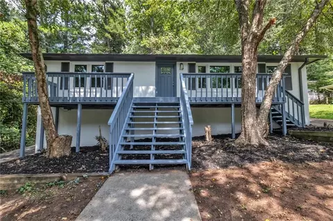 831 Daniell Dr SE, Smyrna, GA 30080