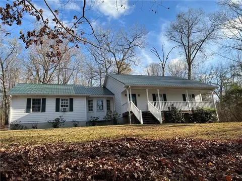382 Summit Heights Dr, Nicholson, GA 30565