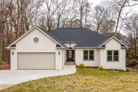 4900 Whitewater Dr, Peachtree Corners, GA 30092