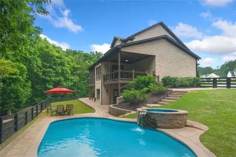 1935 Freemanville Crossing Ct, Milton, GA 30004