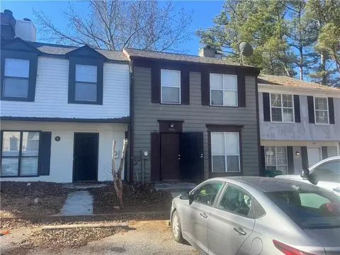 1416 Stonegate Pt, Stone Mountain, GA 30083