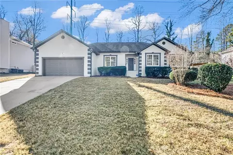 1574 Glenfield Dr, Lawrenceville, GA 30043