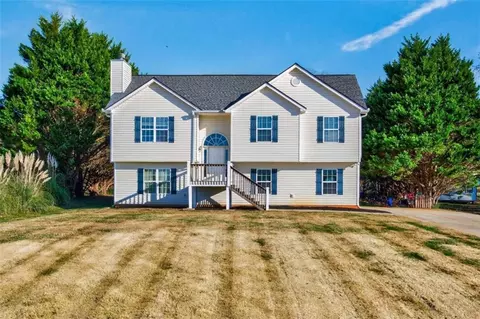 167 Bridgewater Dr, Mount Airy, GA 30563
