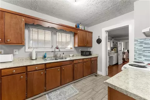 Kitchen - 84 Park St, Toccoa, GA 30577 photo 3 of 3
