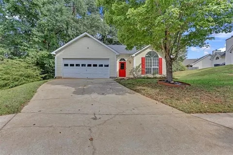 1315 Sweetwater Ct, Mcdonough, GA 30253
