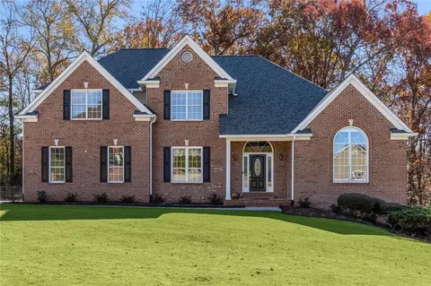 5926 Mount Water Trl, Buford, GA 30518