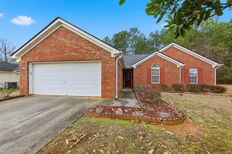 11179 Knotty Pine Pl, Hampton, GA 30228