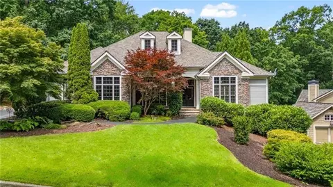 35 E Harbor Dr, Dawsonville, GA 30534