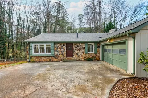 35 Simpson Dr NE, Kennesaw, GA 30144