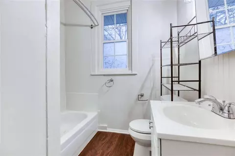 Bath - 126 6th St, Monroe, GA 30655 photo 1 of 1