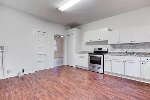 Entry Way - 126 6th St, Monroe, GA 30655 photo 1 of 1