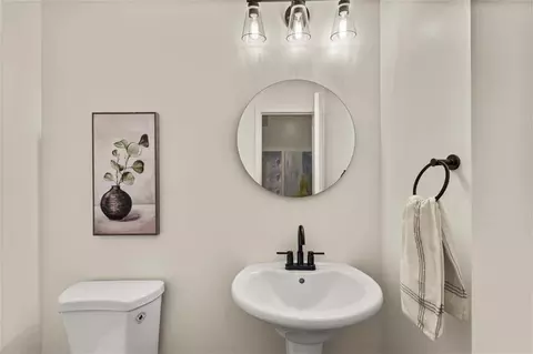 Bath - 3844 Augustine Pl, Rex, GA 30273 photo 1 of 5