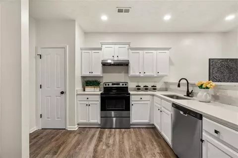 Kitchen - 3844 Augustine Pl, Rex, GA 30273 photo 1 of 2