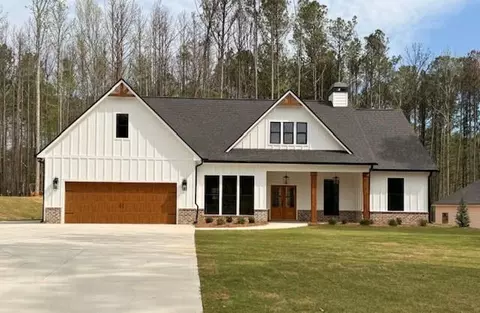 723 Mulberry Rock Rd, Temple, GA 30179
