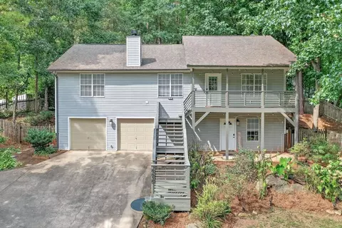 8635 Sapphire Ln, Gainesville, GA 30506