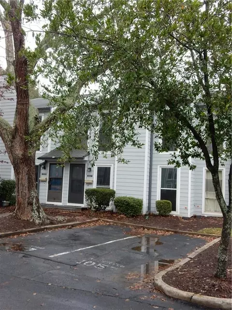 1057 Riverbend Club Dr, Atlanta, GA 30339