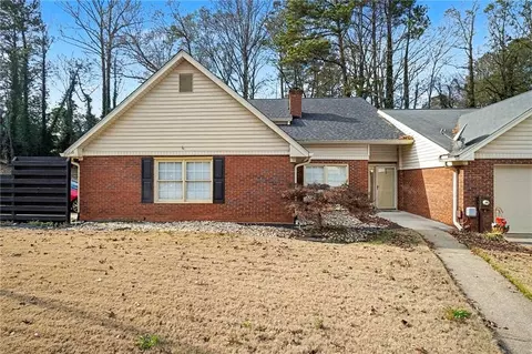 6210 Douglas Manor Ct, Douglasville, GA 30134