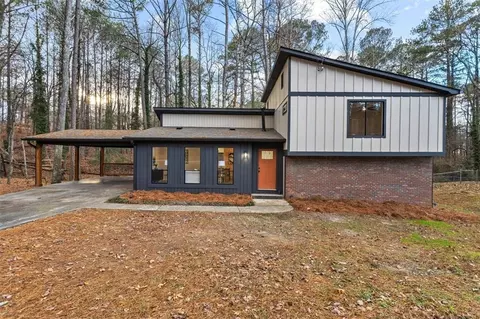 480 Pineburr Ln, Stone Mountain, GA 30087