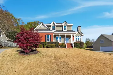 3800 Glen Ian Dr, Loganville, GA 30052