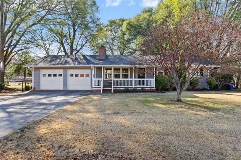 106 Highland Ln, Cartersville, GA 30120