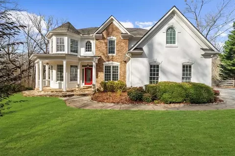 5488 Price Rd, Gainesville, GA 30506