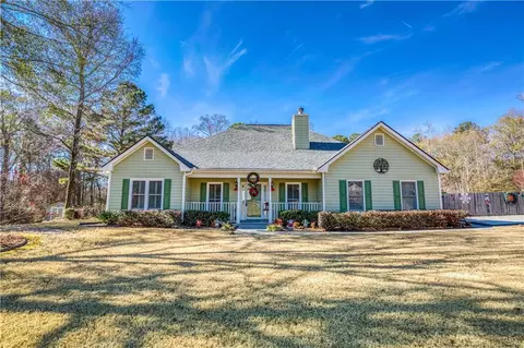 770 Hunters Ln, Loganville, GA 30052