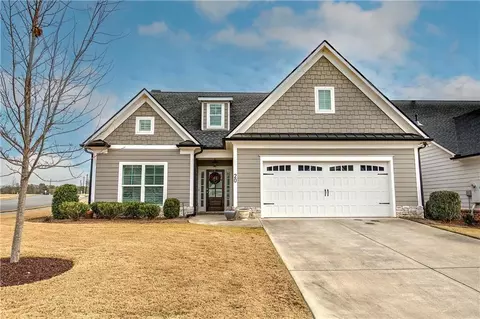 20 Encore Ln, Cartersville, GA 30120
