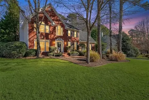 2409 Meadow Isle Ln, Lawrenceville, GA 30043
