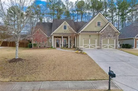 607 Willow Pointe Dr, Dallas, GA 30157