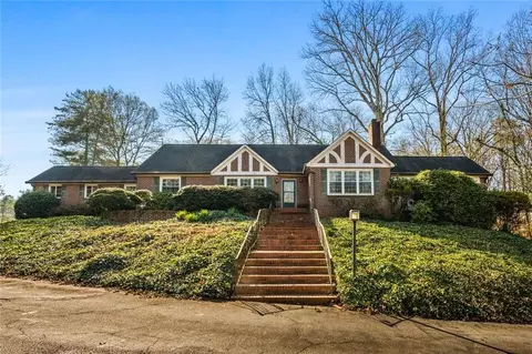 351 N Woodland Dr SW, Marietta, GA 30064