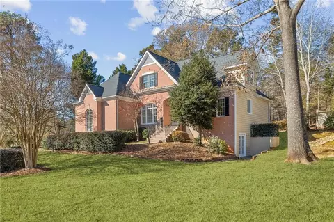 534 Emerald Lake Ln, Sugar Hill, GA 30518