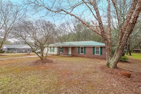 900 Victoria Ln, Oxford, GA 30054