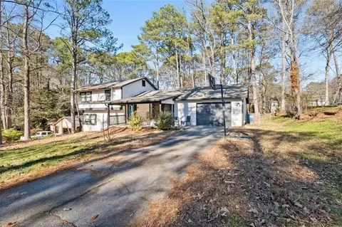 778 Brownlee Ln, Lawrenceville, GA 30044