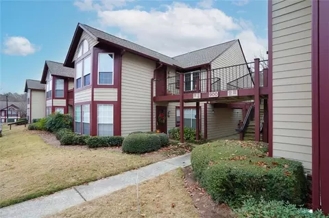 905 Wentworth Ct, Alpharetta, GA 30022