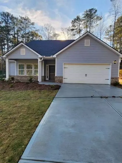 5112 Hilltop Dr, Villa Rica, GA 30180