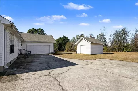 Exterior - 1684 Lovejoy Rd, Hampton, GA 30228 photo 8 of 12
