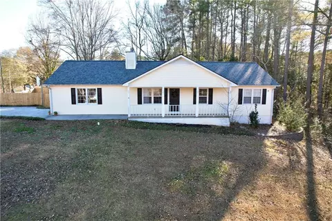 370 Ridgeview Dr, Auburn, GA 30011