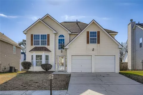 6068 Trotters Cir, Fairburn, GA 30213