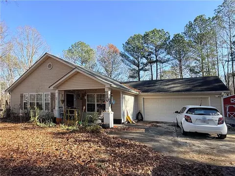 63 Walton Ln, Newnan, GA 30263