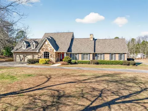 6725 Eubanks Creek Dr, Clermont, GA 30527