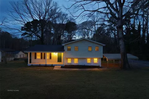5753 Oak Grove Dr, Acworth, GA 30102
