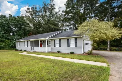 Exterior - 2895 Fairview Rd, Covington, GA 30016 photo 2 of 12