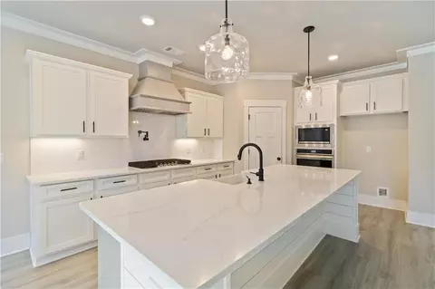 Kitchen - 2433 Waterside Dr, Monroe, GA 30655 photo 2 of 4