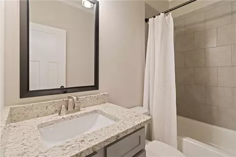 Bath - 2433 Waterside Dr, Monroe, GA 30655 photo 5 of 5