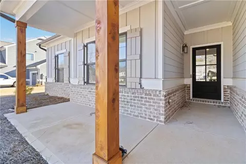 Exterior - 2433 Waterside Dr, Monroe, GA 30655 photo 2 of 8