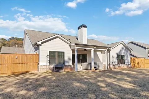 Exterior - 2433 Waterside Dr, Monroe, GA 30655 photo 5 of 8