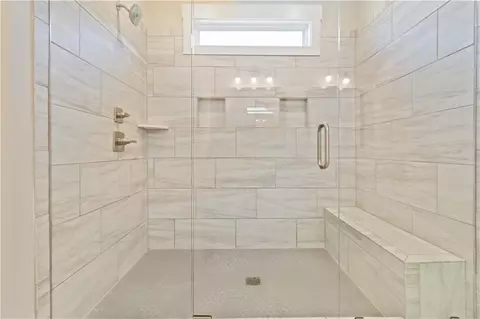 Bath - 2433 Waterside Dr, Monroe, GA 30655 photo 3 of 5