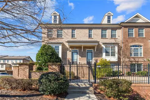 1002 Township Sq, Alpharetta, GA 30022
