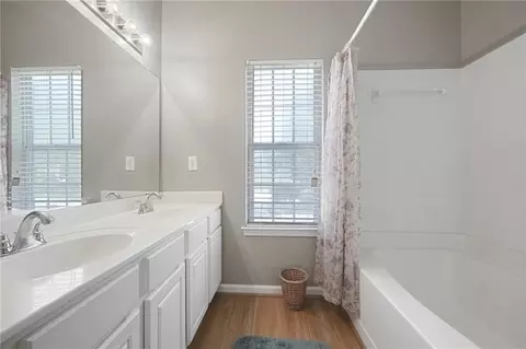 Bath - 4124 Spring Cove Dr, Duluth, GA 30097 photo 3 of 3