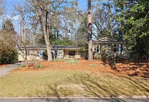 9310 Martins Lake Dr, Roswell, GA 30076